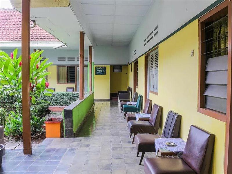 Oyo Life 1708 Hotel Budi Famili 1 Syariah Ciamis Luaran gambar