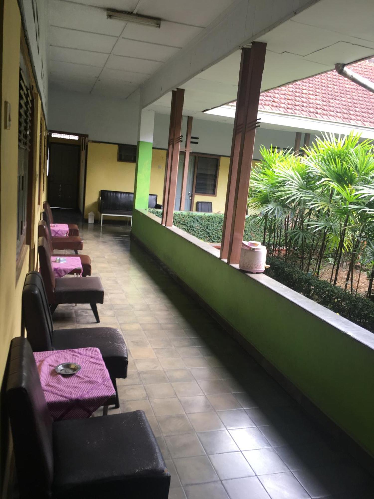 Oyo Life 1708 Hotel Budi Famili 1 Syariah Ciamis Luaran gambar